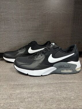 Women's Nike Air Max Excee Shoes (Black/White/Gray) - Size 10.5